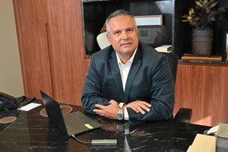 Elmar Juan Passos Varjão Bomfim destaca como IA e gêmeos digitais estão revolucionando a qualificação de grandes obras, trazendo mais precisão e eficiência.