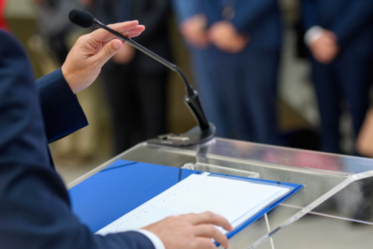 Janela partidária no Ceará agita cenário político e redesenha alianças para 2026