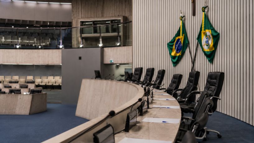 Eleições 2026 no Ceará: o que os movimentos políticos recentes podem significar para investimentos, empregos e serviços públicos